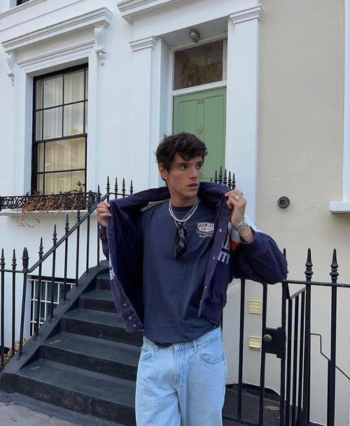 6686体育签约作者Dashiell