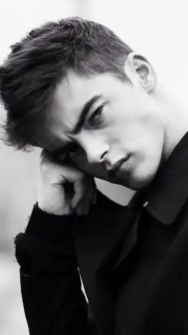 6686体育海外作者Finley