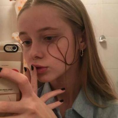 6686体育铁牌作者Sadie